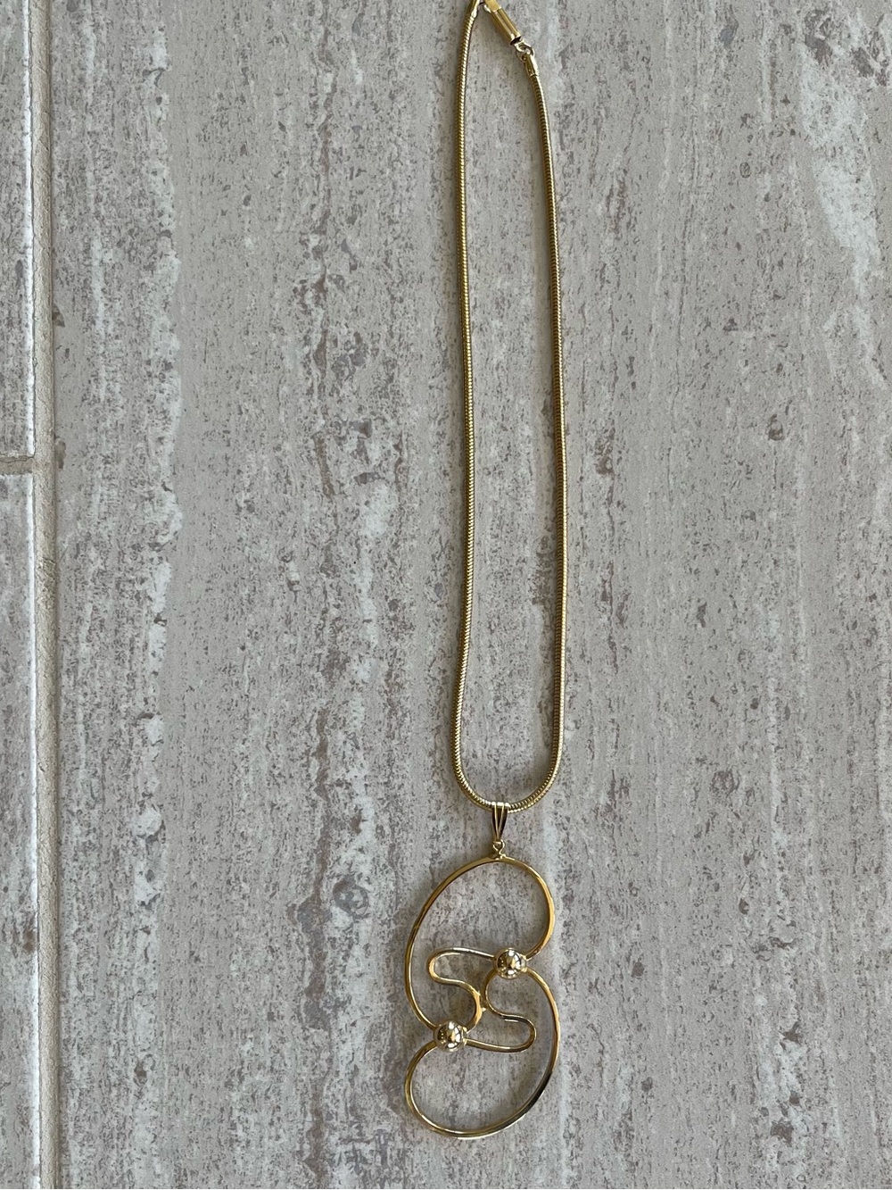 Vintage Gold Tone Abstract Pendant Necklace Statement Minimalist Jewelry 24 Inch